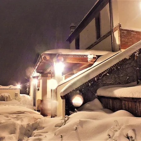 Villa For 3 In Charmy Castelplanio